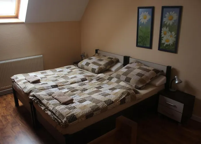 Hotelik Za Murem